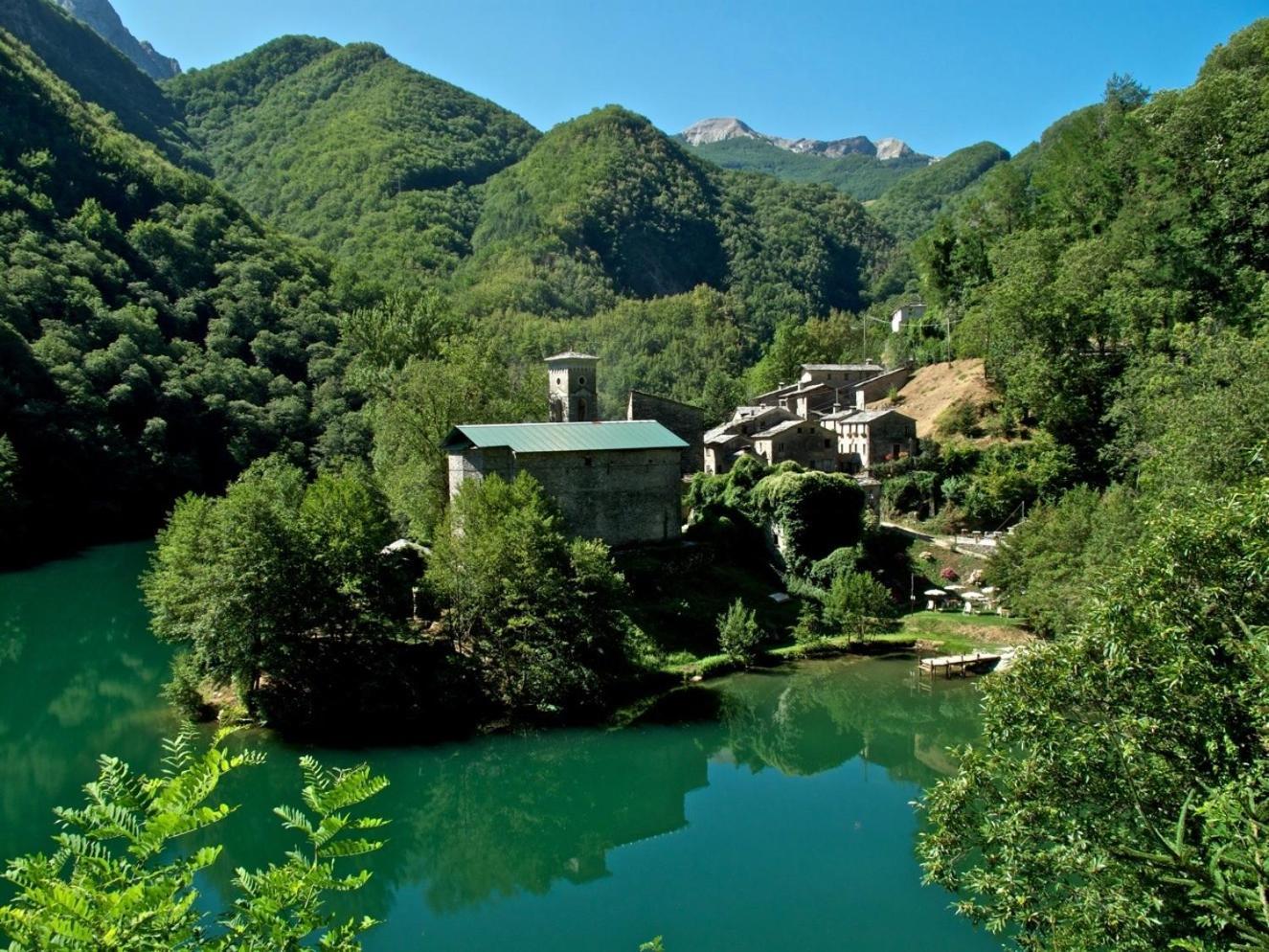 Borgo Isola Santa Guest House Exterior photo