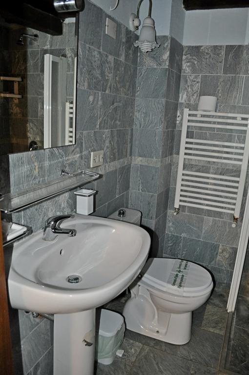 Borgo Isola Santa Guest House Exterior photo